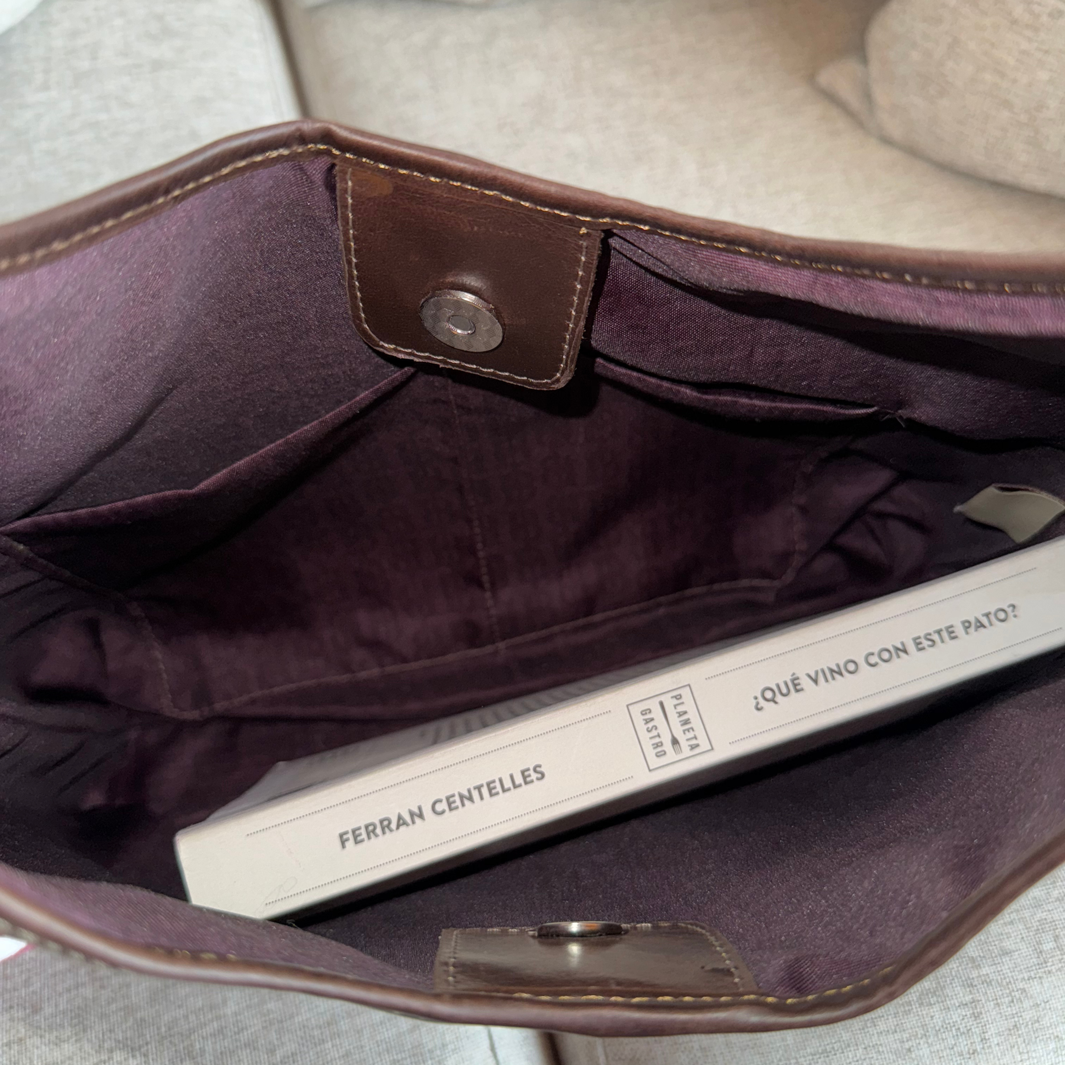 Hobo Bag Minos - Blanco y Negro