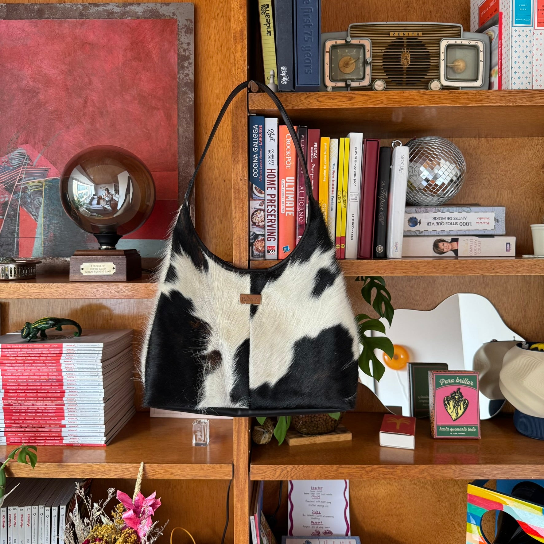 Hobo Bag Minos - Blanco y Negro